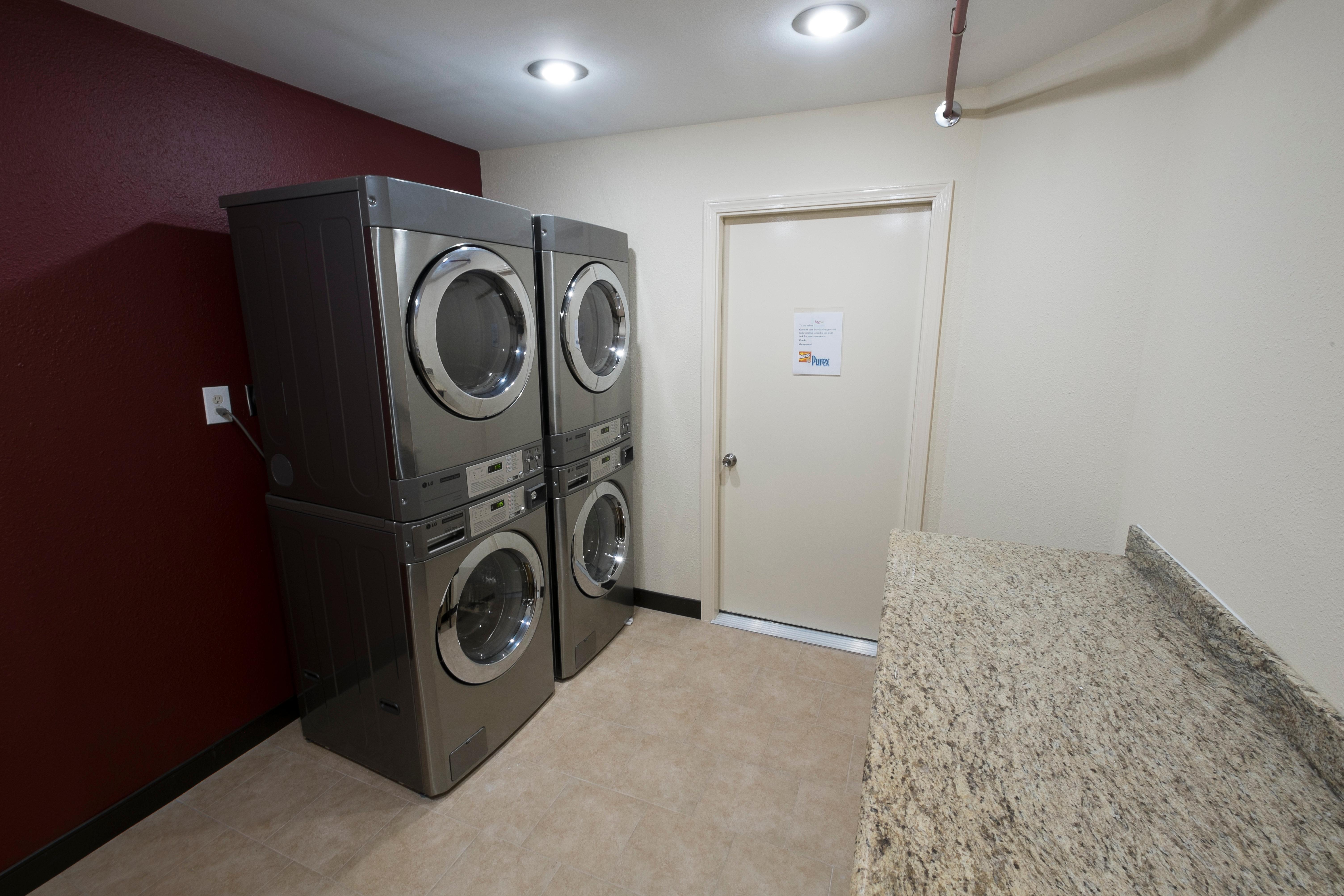 Red Roof Inn Plus+ Houston - Energy Corridor Εξωτερικό φωτογραφία