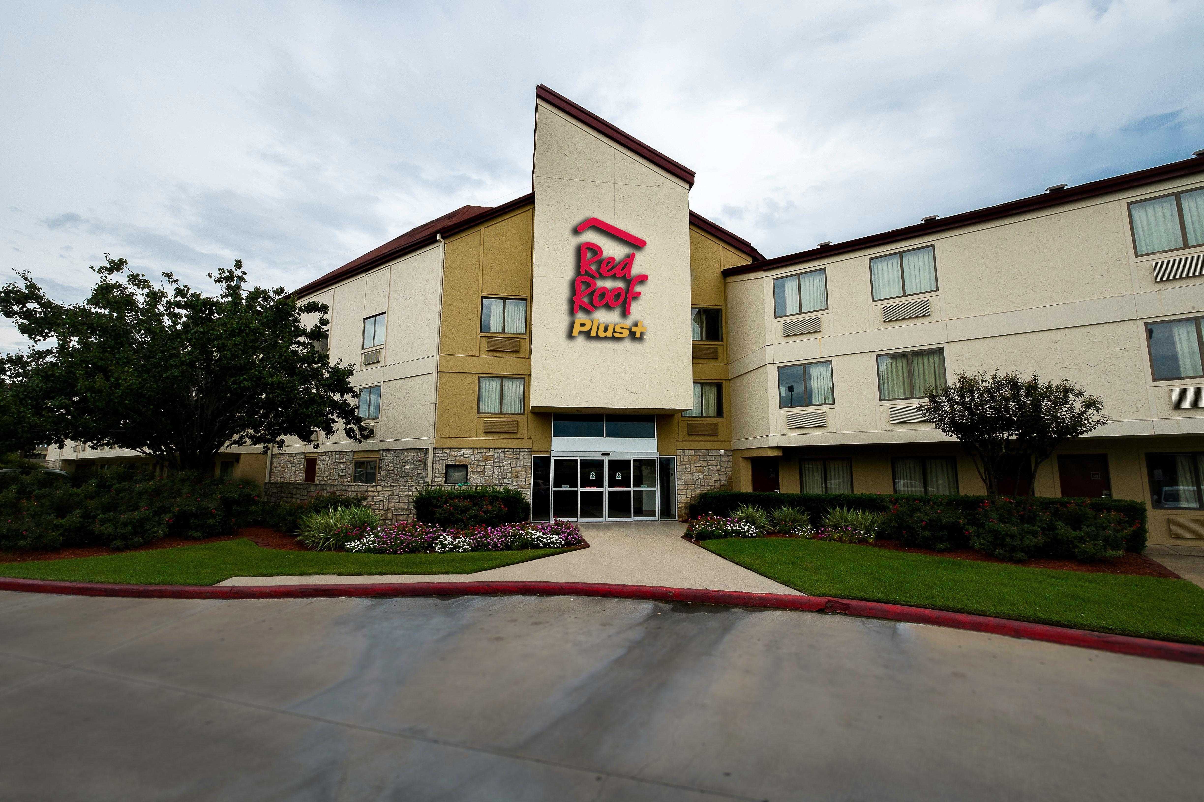 Red Roof Inn Plus+ Houston - Energy Corridor Εξωτερικό φωτογραφία