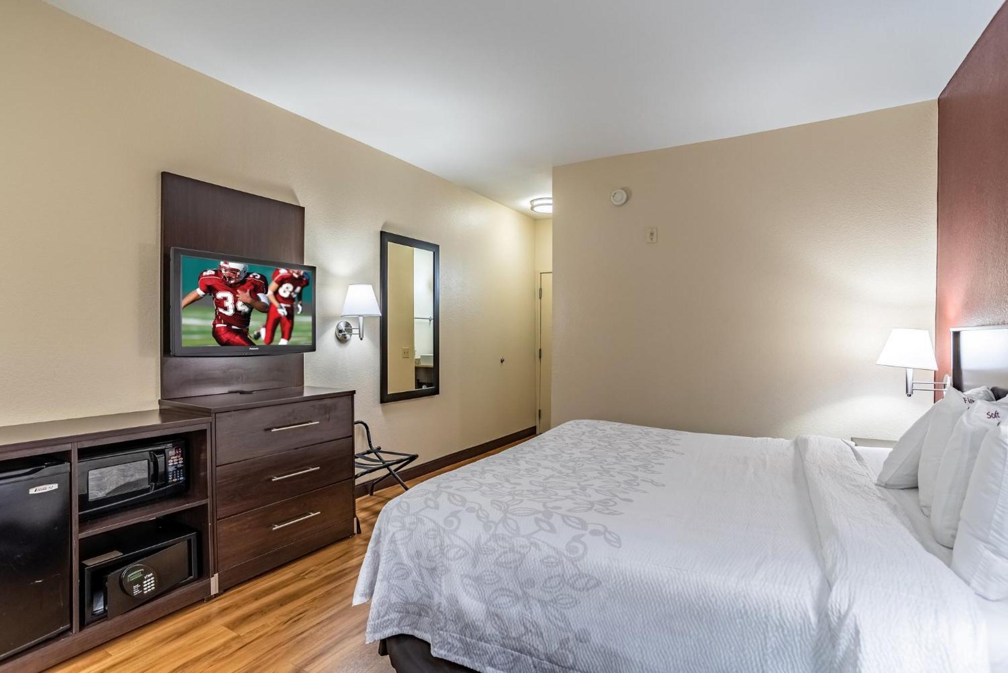 Red Roof Inn Plus+ Houston - Energy Corridor Εξωτερικό φωτογραφία