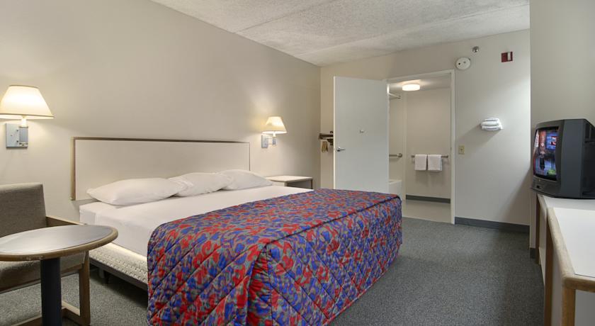 Red Roof Inn Plus+ Houston - Energy Corridor Δωμάτιο φωτογραφία